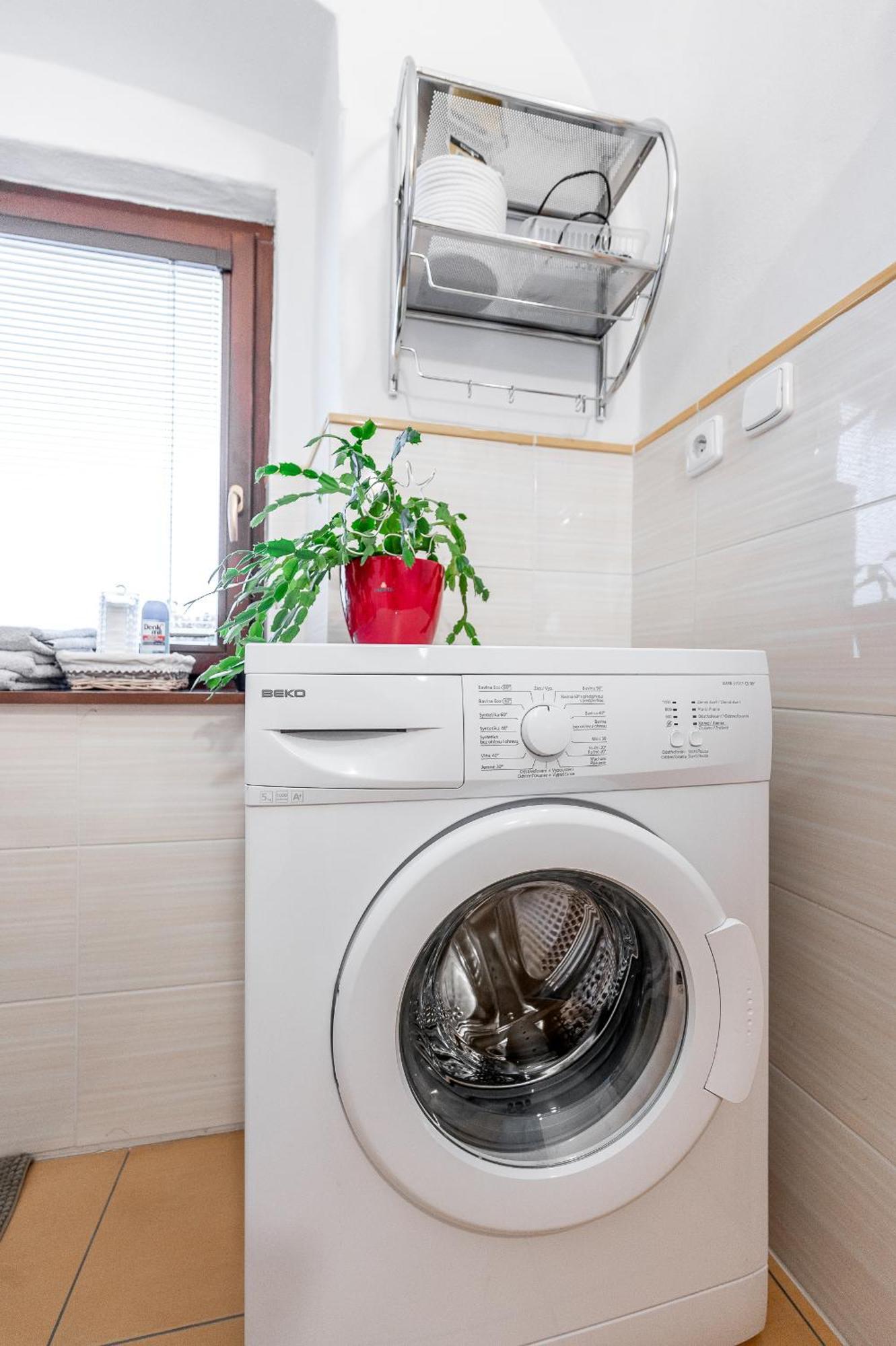 2 Room Flat Hlavna Kosice With Parking Екстер'єр фото